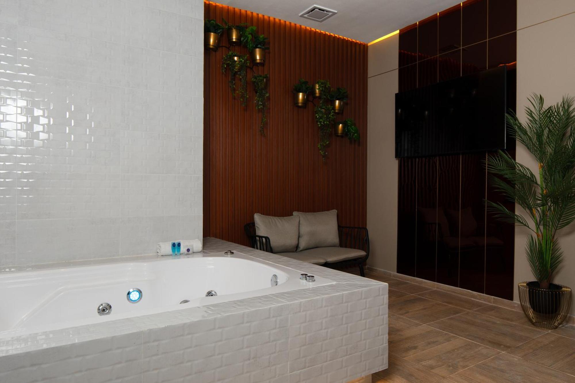 Hotel Byhours Circunvalar - Adults Only Barranquilla  Esterno foto